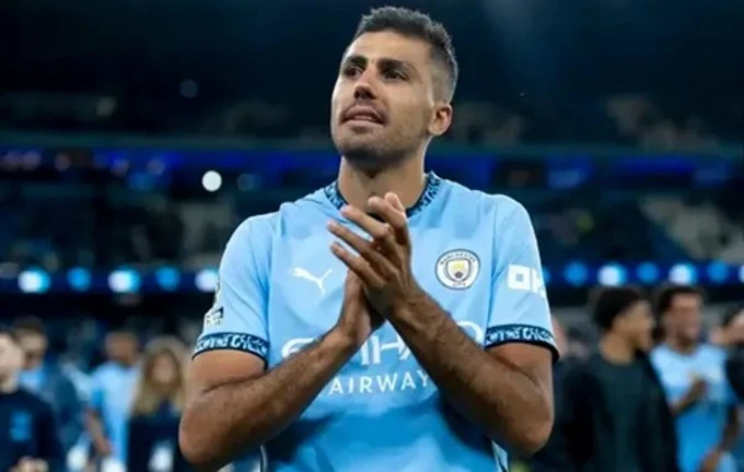 Chelsea vs Man City: Khác biệt qua cách hành xử với Enzo Fernandez Chelsea vs Man City: Khác biệt qua cách hành xử với Enzo Fernandez