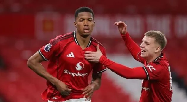 Chido Obi chứng minh vị thế số 9 tương lai của Man Utd Chido Obi chứng minh vị thế số 9 tương lai của Man Utd