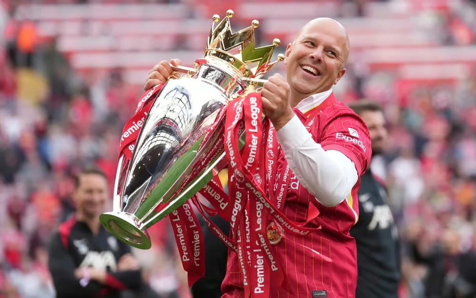 CHÍNH THỨC! Liverpool chia tay HLV Arne Slot
