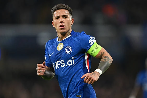 Chuyện gì đang xảy ra với Enzo Fernandez tại Chelsea? Chuyện gì đang xảy ra với Enzo Fernandez tại Chelsea?