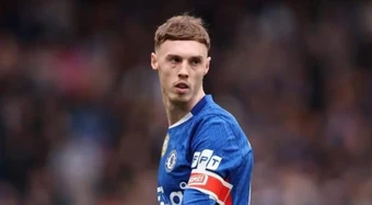 Cole Palmer hay Caicedo sẽ đeo băng thủ quân Chelsea?