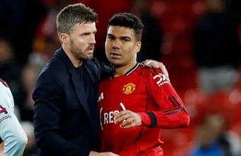 Cơn bão tái thiết chờ đón MU hậu vé Champions League