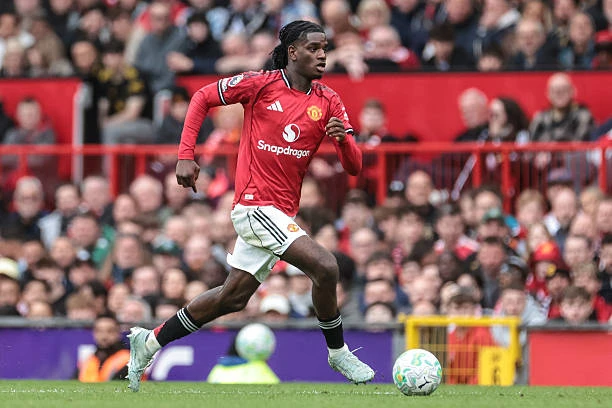 Cơn đau đầu của Carrick và giấc mơ World Cup cho Ayden Heaven