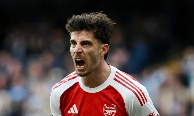 Cú sẩy chân của Chelsea vô tình gài bẫy Man City chặng cuối Cú sẩy chân của Chelsea vô tình gài bẫy Man City chặng cuối