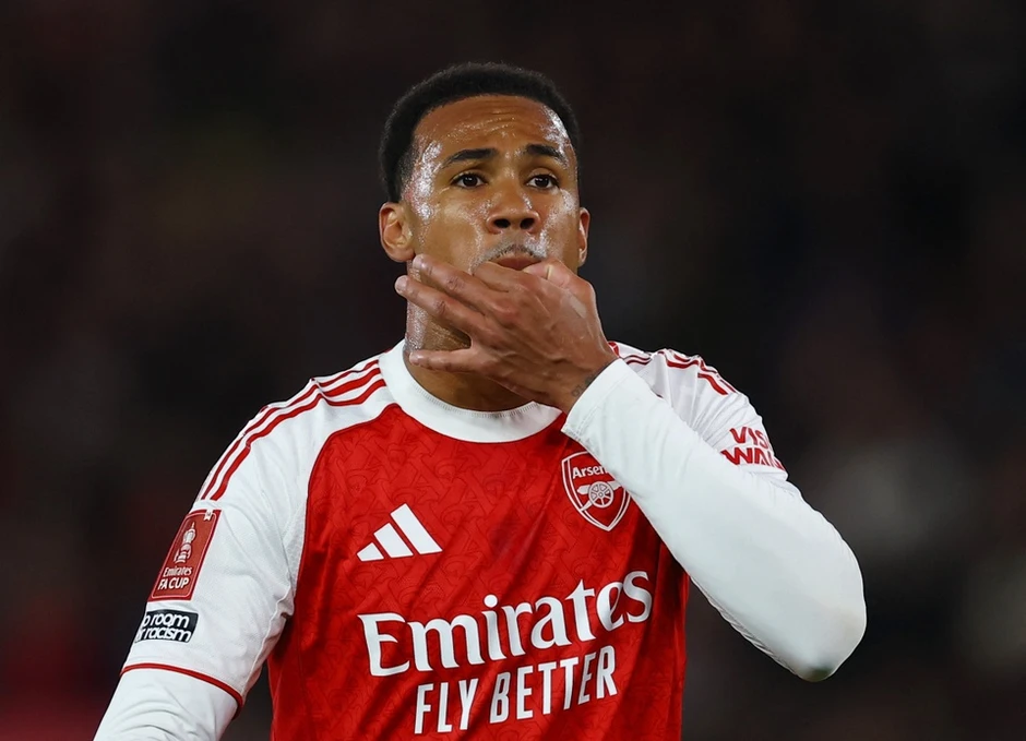Cú sốc với Arsenal Cú sốc với Arsenal