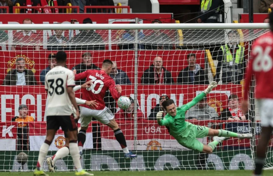 Cunha là cái tát vào sự hời hợt tồn tại bấy lâu ở Man Utd Cunha là cái tát vào sự hời hợt tồn tại bấy lâu ở Man Utd