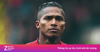 Cựu sao MU đá giải nghiệp dư