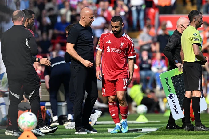 Đại chiến MU vs Liverpool có thể vắng tới 10 ngôi sao