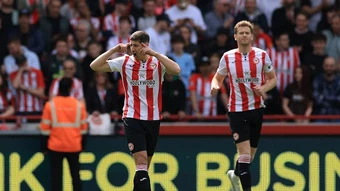 Đánh rơi chiến thắng phút 88, Palace chia điểm Brentford