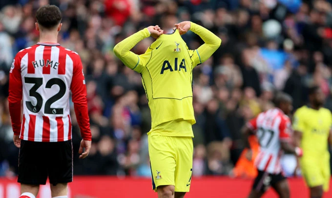 De Zerbi chi tiền 'khủng' đãi toàn đội, quyết cứu Tottenham khỏi xuống hạng De Zerbi chi tiền 'khủng' đãi toàn đội, quyết cứu Tottenham khỏi xuống hạng