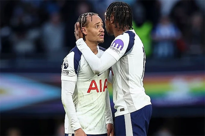 De Zerbi gửi thông điệp tới cầu thủ Tottenham: 'Ai hờn dỗi sẽ bị đuổi về nhà'