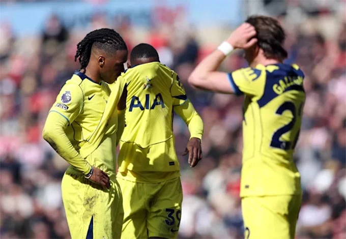 De Zerbi ra mắt ác mộng, Tottenham lún sâu vào khủng hoảng De Zerbi ra mắt ác mộng, Tottenham lún sâu vào khủng hoảng
