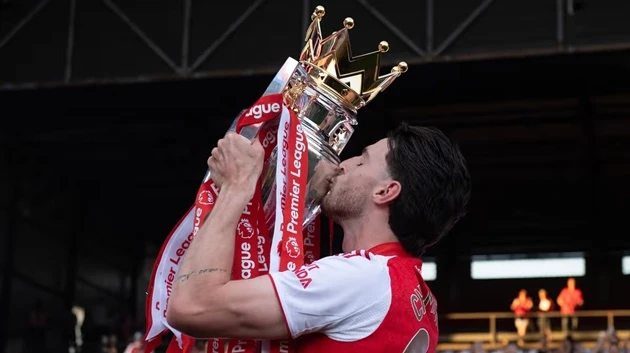 Declan Rice vượt mặt Bruno Fernandes giành giải thưởng của BBC Declan Rice vượt mặt Bruno Fernandes giành giải thưởng của BBC