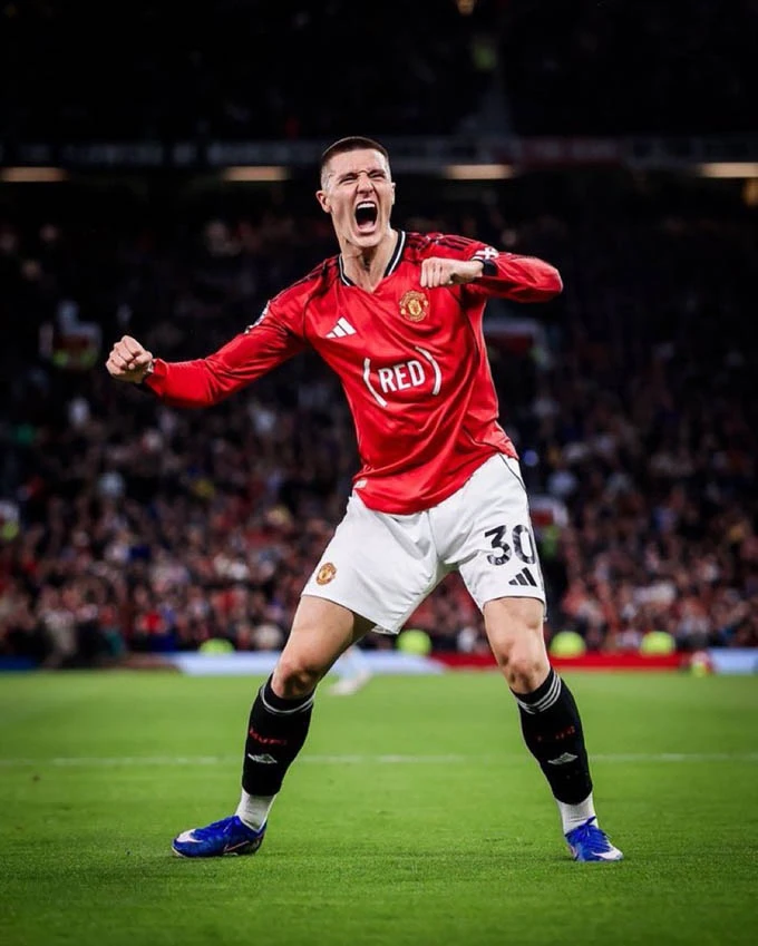 Đội hình dự kiến Sunderland vs MU, 21h00 ngày 9/5: Bộ đôi 120 triệu euro của Quỷ đỏ đá chính? Đội hình dự kiến Sunderland vs MU, 21h00 ngày 9/5: Bộ đôi 120 triệu euro của Quỷ đỏ đá chính?