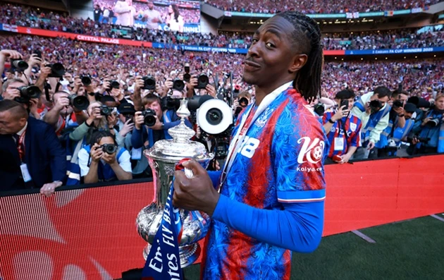 Eberechi Eze trở lại Selhurst Park với vương miện nhà vua Eberechi Eze trở lại Selhurst Park với vương miện nhà vua