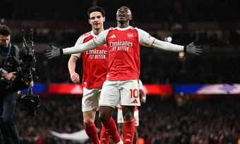 Eberechi Eze trở lại Selhurst Park với vương miện nhà vua