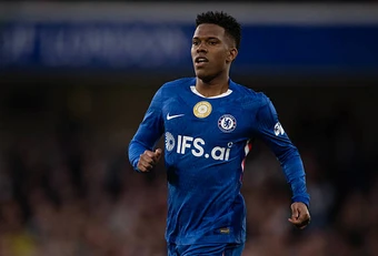 Estevao báo tin vui cho Chelsea sau chấn thương gân kheo