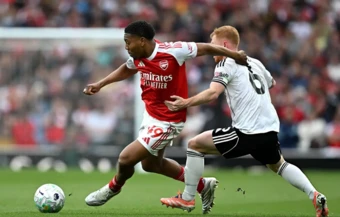 Fan Arsenal phát cuồng với Lewis-Skelly trận thắng Fulham