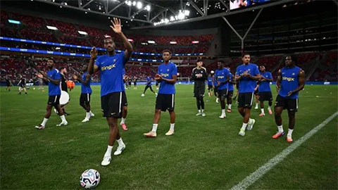 Fan Chelsea yêu cầu một cầu thủ ra đi ngay lập tức sau trận hòa Johor Darul Ta'zim Fan Chelsea yêu cầu một cầu thủ ra đi ngay lập tức sau trận hòa Johor Darul Ta'zim