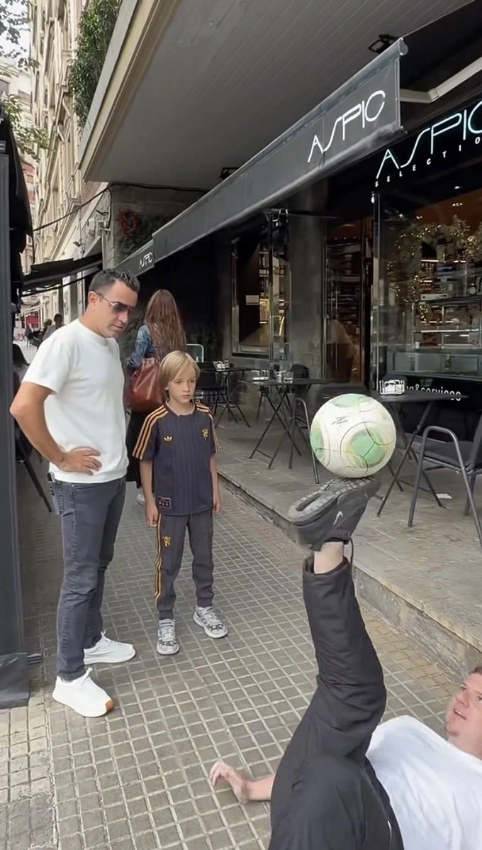 Fan MU tin chắc Xavi sẽ là HLV mới của đội bóng Fan MU tin chắc Xavi sẽ là HLV mới của đội bóng