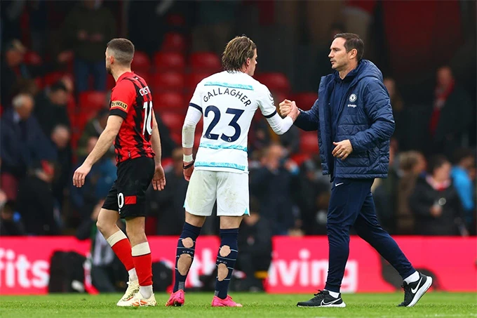 Frank Lampard: ‘HLV người Anh chịu định kiến nặng nề’ Frank Lampard: ‘HLV người Anh chịu định kiến nặng nề’