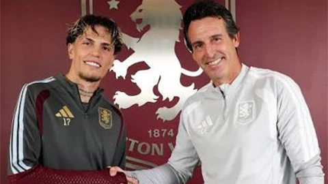 Garnacho ra mắt Aston Villa khiến fan tranh cãi Garnacho ra mắt Aston Villa khiến fan tranh cãi
