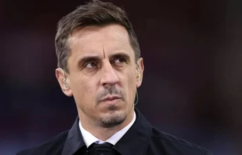 Gary Neville chê Chelsea thi đấu rệu rã như kẻ bại trận