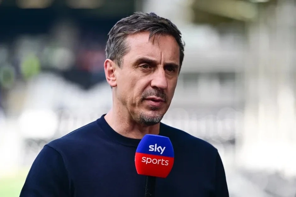 Gary Neville: "Man Utd chơi tệ hại, may mắn tránh thất bại" Gary Neville: "Man Utd chơi tệ hại, may mắn tránh thất bại"