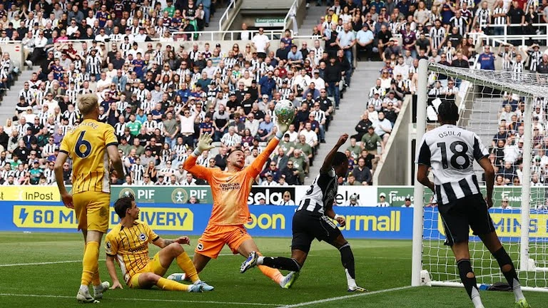 Ghi bàn phút 90+5, Newcastle dập tắt hy vọng của Brighton Ghi bàn phút 90+5, Newcastle dập tắt hy vọng của Brighton