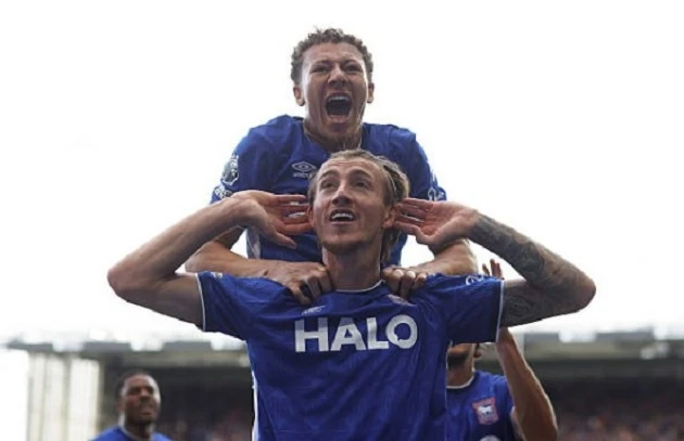 Ghi bàn phút 90, Ipswich thắng Sunderland 2-1 ngày ra quân Ghi bàn phút 90, Ipswich thắng Sunderland 2-1 ngày ra quân