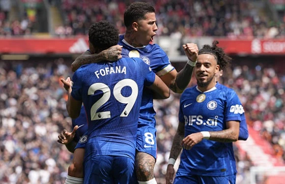 Gravenberch ghi siêu phẩm, Liverpool vẫn bị Chelsea cầm chân Gravenberch ghi siêu phẩm, Liverpool vẫn bị Chelsea cầm chân