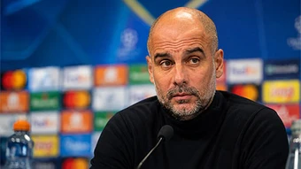 Guardiola hé lộ tương lai tại Man City