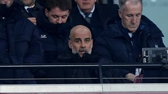 Guardiola lẩm cẩm mất rồi!