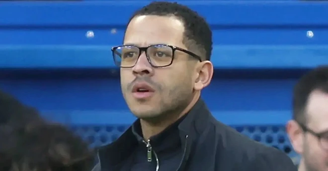 Gus Poyet minh oan cho HLV Rosenior sau 4 trận thua liền Gus Poyet minh oan cho HLV Rosenior sau 4 trận thua liền