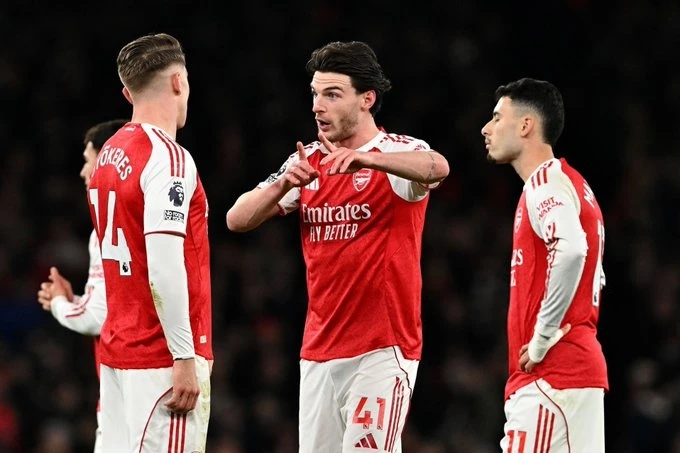 Gyokeres và Rice bị chê tơi tả khi Arsenal thua Gyokeres và Rice bị chê tơi tả khi Arsenal thua
