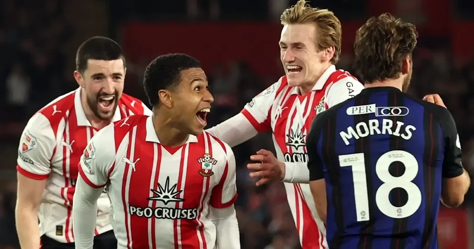 Hạ Middlesbrough phút 116, Southampton tiến gần vé thăng hạng Ngoại hạng Anh Hạ Middlesbrough phút 116, Southampton tiến gần vé thăng hạng Ngoại hạng Anh