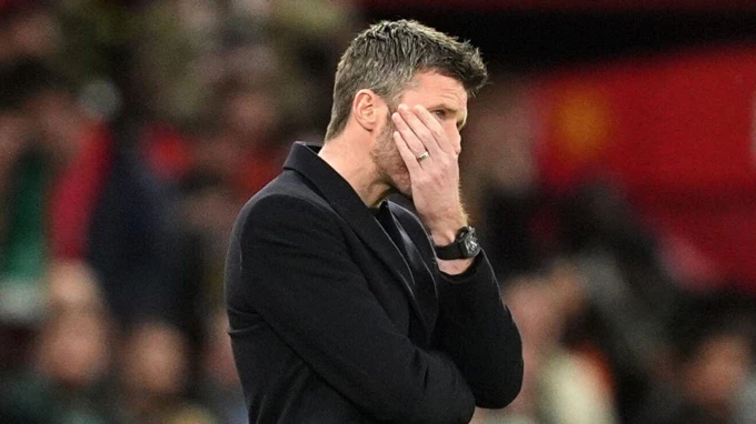 Hai sai lầm tai hại của Carrick khiến MU bại trận Hai sai lầm tai hại của Carrick khiến MU bại trận