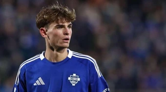 Hargreaves chỉ đích danh trò cưng của Fabregas cho Arsenal