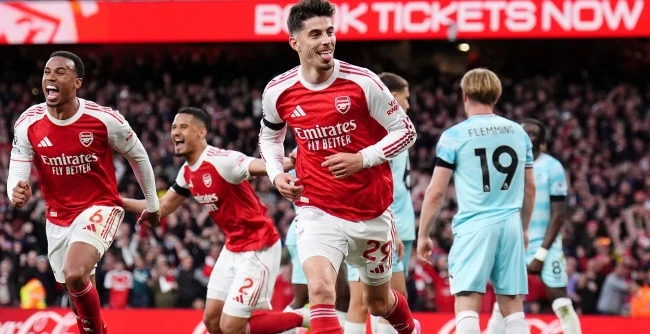 Havertz sắm vai người hùng, Arsenal tạo khoảng cách 5 điểm với Man City Havertz sắm vai người hùng, Arsenal tạo khoảng cách 5 điểm với Man City