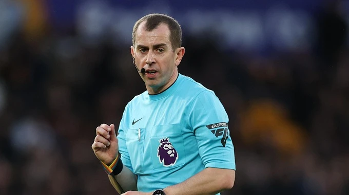 Hãy thông cảm cho trọng tài Premier League Hãy thông cảm cho trọng tài Premier League