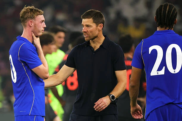 Hệ thống ba hậu vệ là lời giải cho hàng phòng ngự Chelsea Hệ thống ba hậu vệ là lời giải cho hàng phòng ngự Chelsea