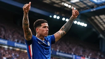 Hết hạn chót, Chelsea vẫn đau đầu vì Enzo Fernandez