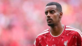 HLV Iraola đặt ra thách thức với Isak, Wirtz phải trở thành thủ lĩnh Liverpool