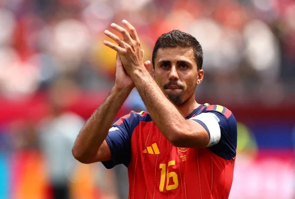 HLV Man City phản ứng về tin Rodri đồng ý tới Real Madrid