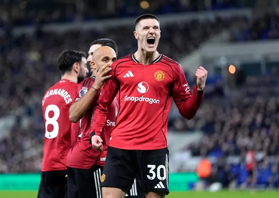 HLV Michael Carrick ca ngợi Sesko khi Man Utd thắng kịch tính Everton HLV Michael Carrick ca ngợi Sesko khi Man Utd thắng kịch tính Everton
