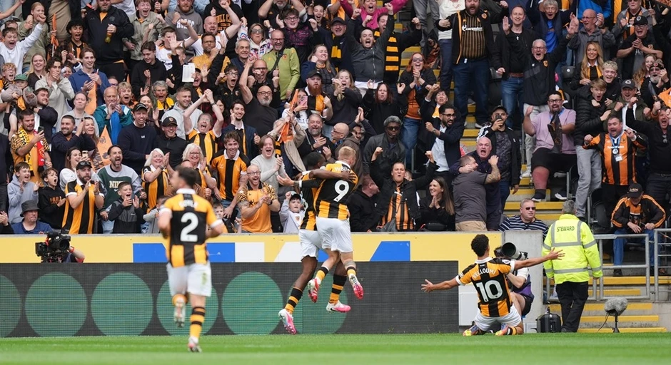 Hull City 2-0 Man United: Chủ nhà nhân đôi cách biệt Hull City 2-0 Man United: Chủ nhà nhân đôi cách biệt