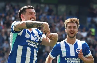 Huỷ diệt Wolves, Brighton chen chân vào top 7