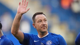 Huyền thoại Chelsea lo đội nhà 'toang' sau khi sa thải Rosenior