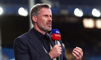 Jamie Carragher lo Arsenal lỡ ngôi vô địch Ngoại hạng Anh