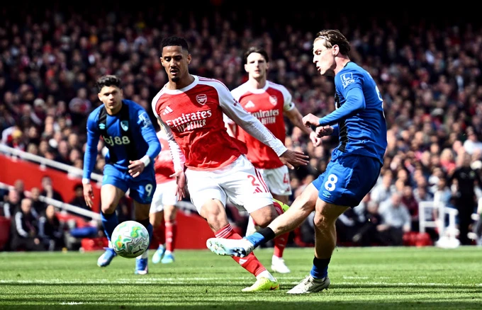 Kết quả Arsenal 1-2 Bournemouth: Pháo thủ ngã ngựa Kết quả Arsenal 1-2 Bournemouth: Pháo thủ ngã ngựa